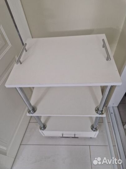 Тумбочка этажерка на колёсиках