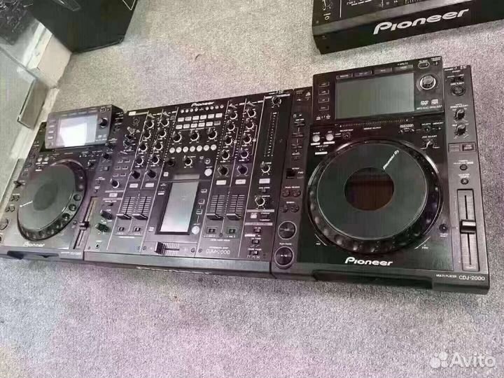 Комплект Pioneer CDJ-2000 + DJM-2000 бу