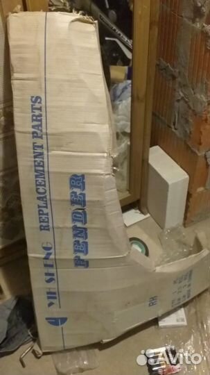 Крыло правое переднее Форд-Фиеста 1998 - 1999 гг