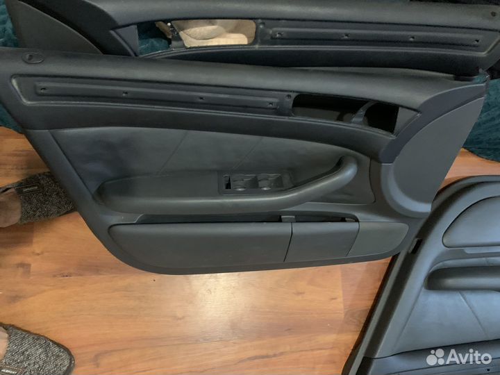 Дверные карты кожаные audi a6c5 2000г