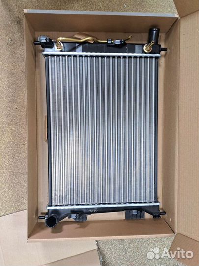 Радиатор Охлаждения Solaris / Rio 3 2011-2017 АКПП