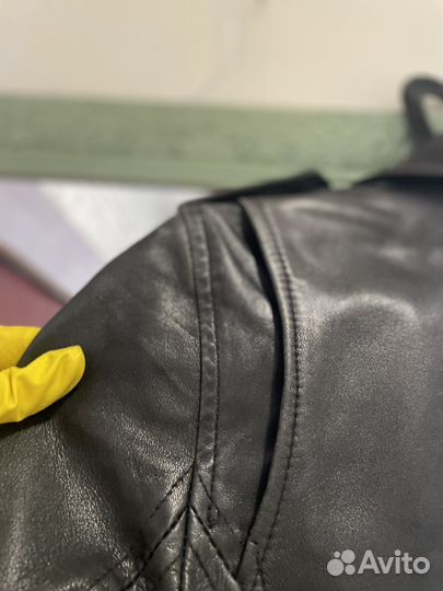Кожаная куртка 42