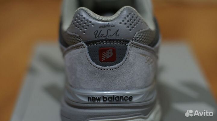 Кроссовки New Balance 990 v3