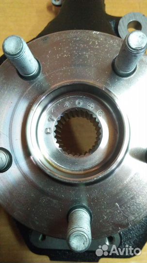 Кулак поворотный Mopar 1шт. L / R Сайбер Себринг