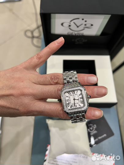 Продам часы gevril