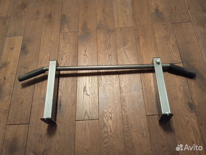 Турник на потолок/стену