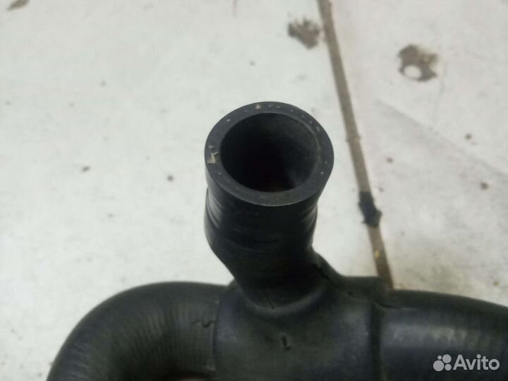 Патрубок отопителя audi 80 B4 1.9 TD AAZ