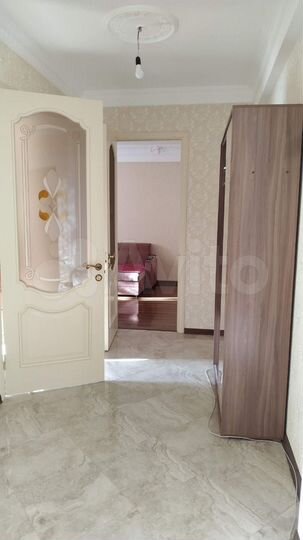 2-к. квартира, 80 м², 2/10 эт.