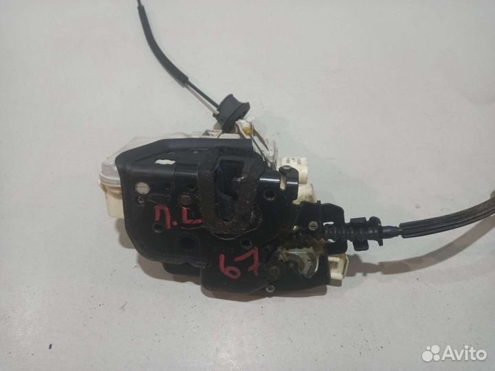 Замок двери водительской ауди а8 audi a8