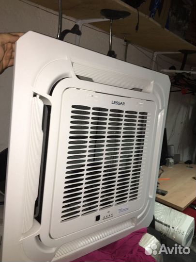 Панель от внутреннего блока фанкойла кондиционера