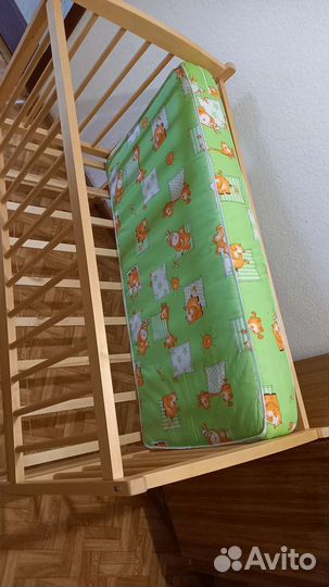 Детская кроватка