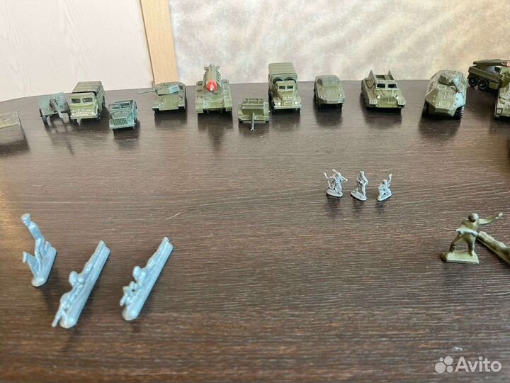 Металлические модели танков