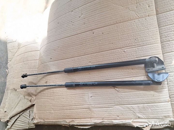 Амортизаторы багажника хендай туссон 3