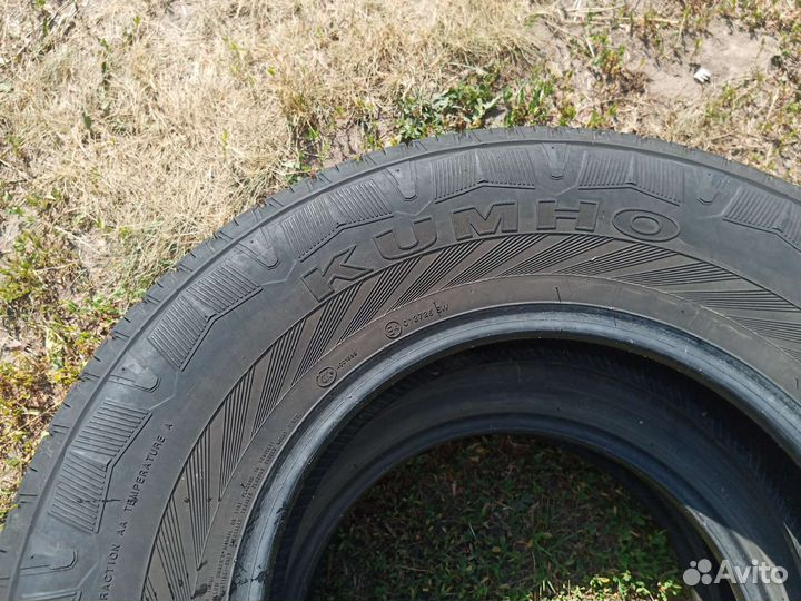Kumho Road Venture ST KL16 235/75 R16