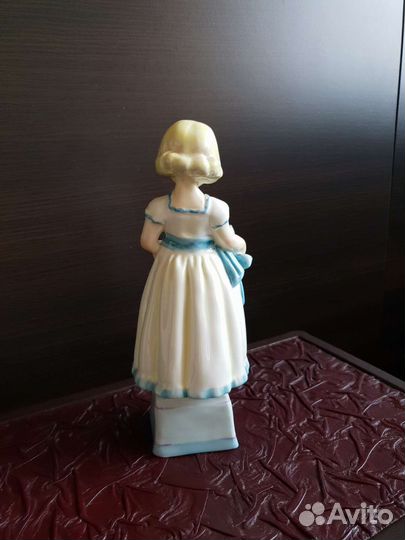 Винтажная статуэтка, Royal Worcester