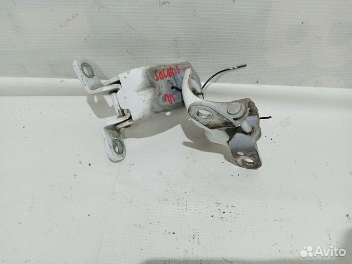 Петля двери передняя левая Hyundai Solaris