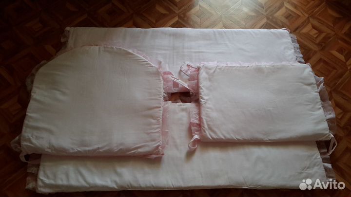 Бортик для детской кроватки