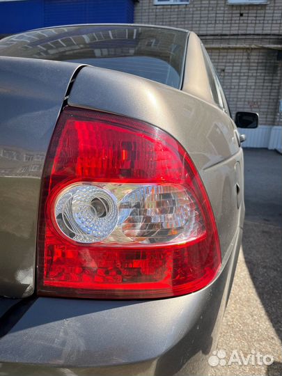 Фонари задние priora