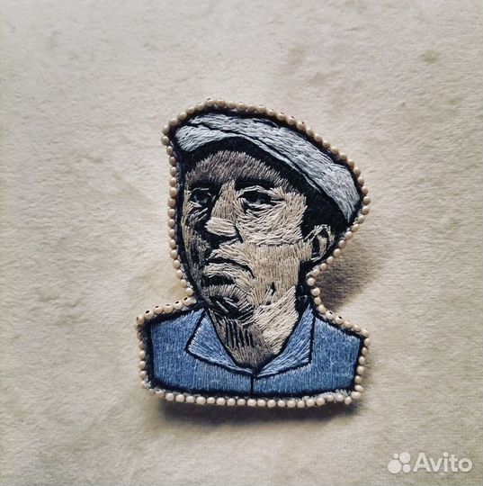 Брошь ручной работы