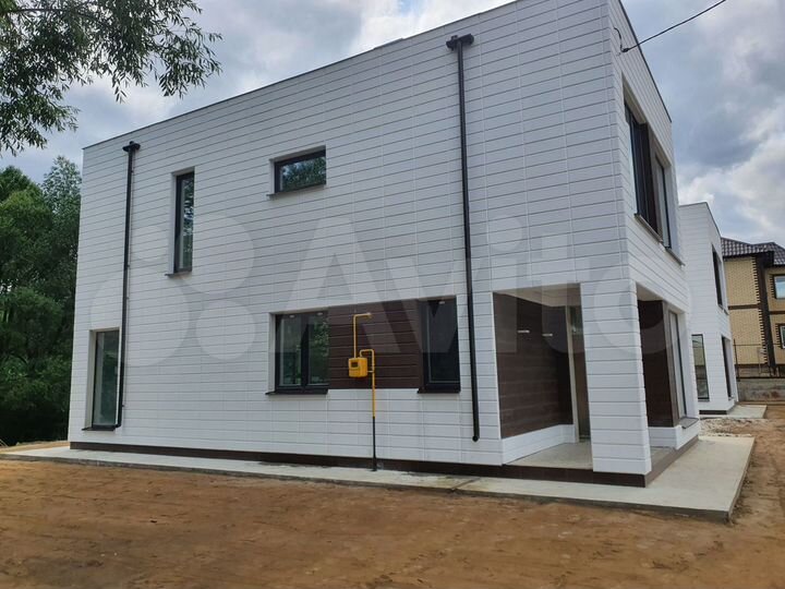 Коттедж 140 м² на участке 6,2 сот.