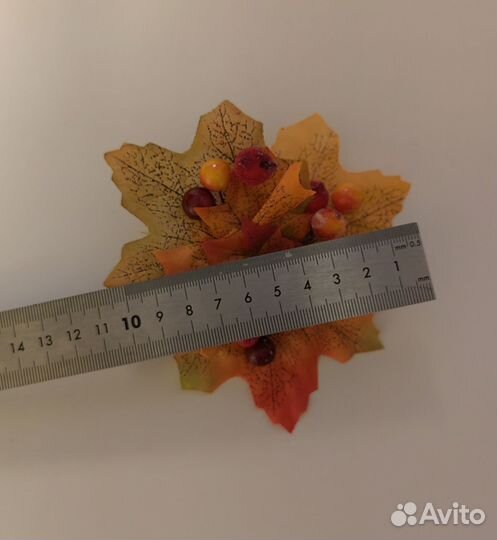 Заколка осень