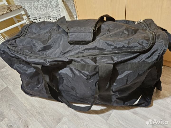 Сумка чемодан дорожная на колесах Nike