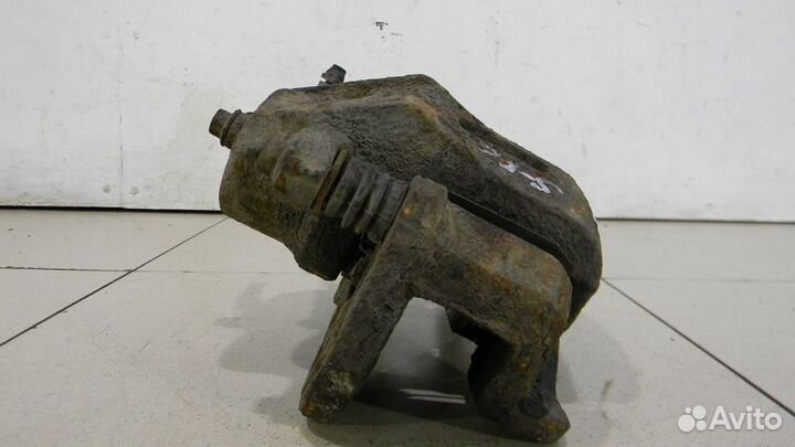 Суппорт передний левый