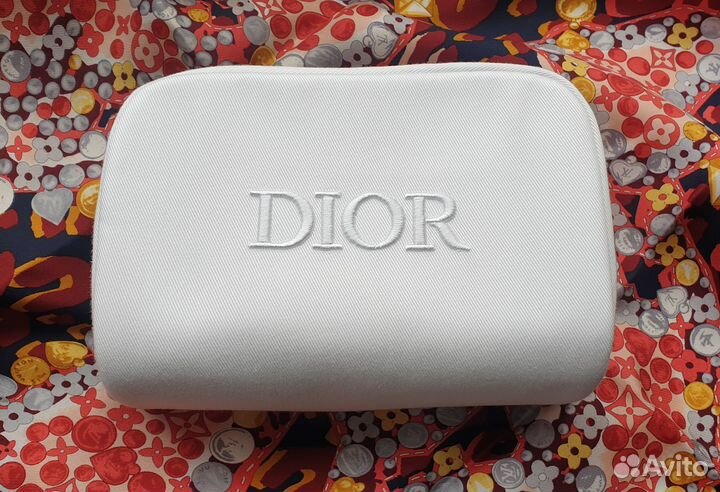 Косметички Dior, Giorgio Armani