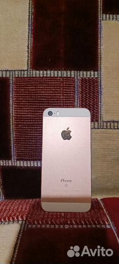 iPhone SE, 32 ГБ