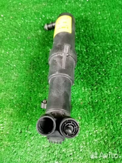 Форсунка омывателя фар левая Mercedes-Benz C180