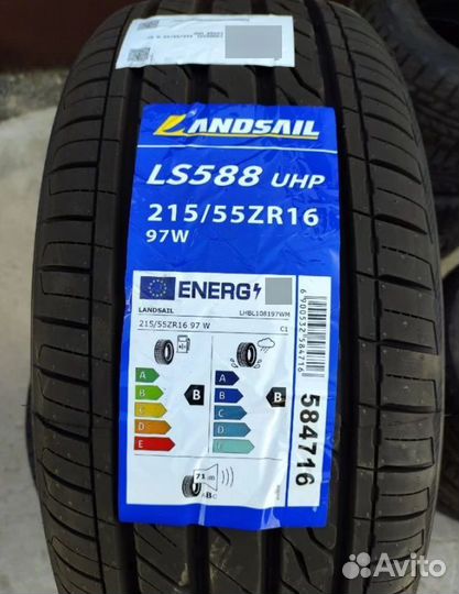 Landsail LS588 UHP 215/55 R16 97W