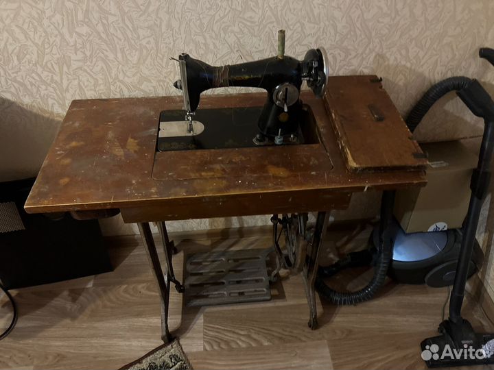 Швейная машина