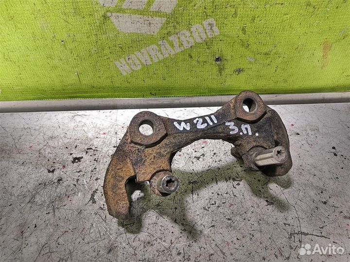 Скоба суппорта заднего Мерседес Бенз 211 Е класс