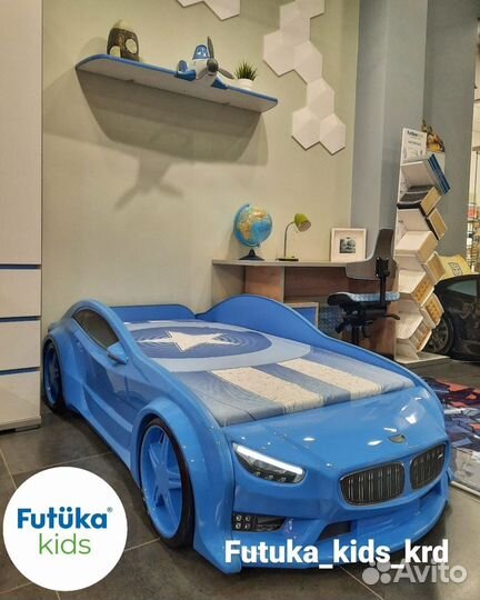 Кровать машина