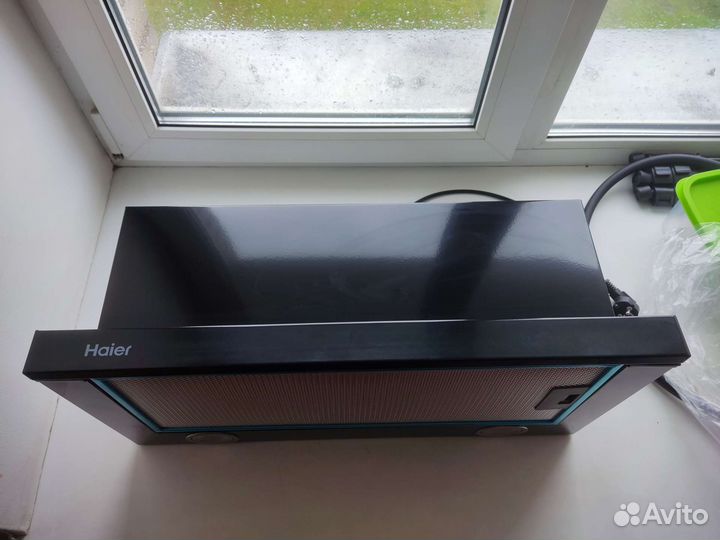 Вытяжка Haier hvx-t671w