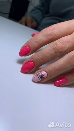 Маникюр на дому модель