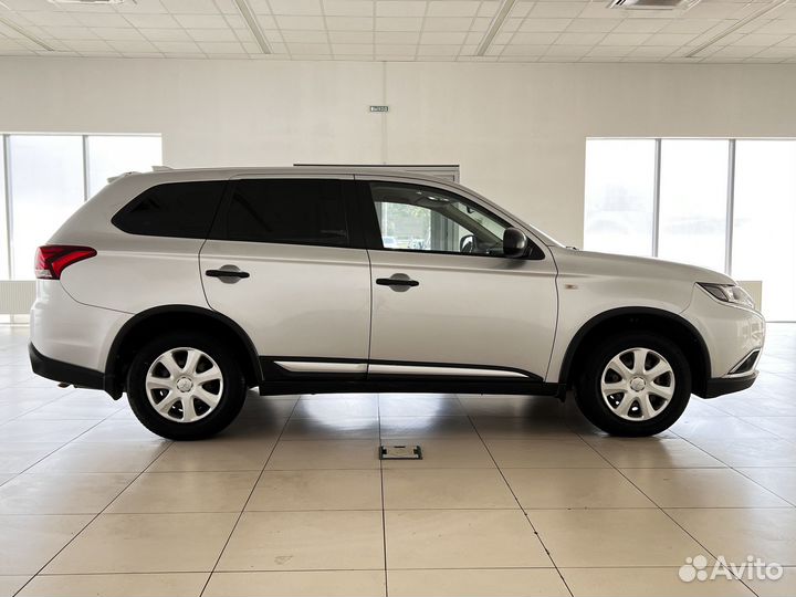 Mitsubishi Outlander 2.0 CVT, 2018, 107 800 км