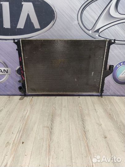 Радиатор охлаждения двигателя основной Renault log
