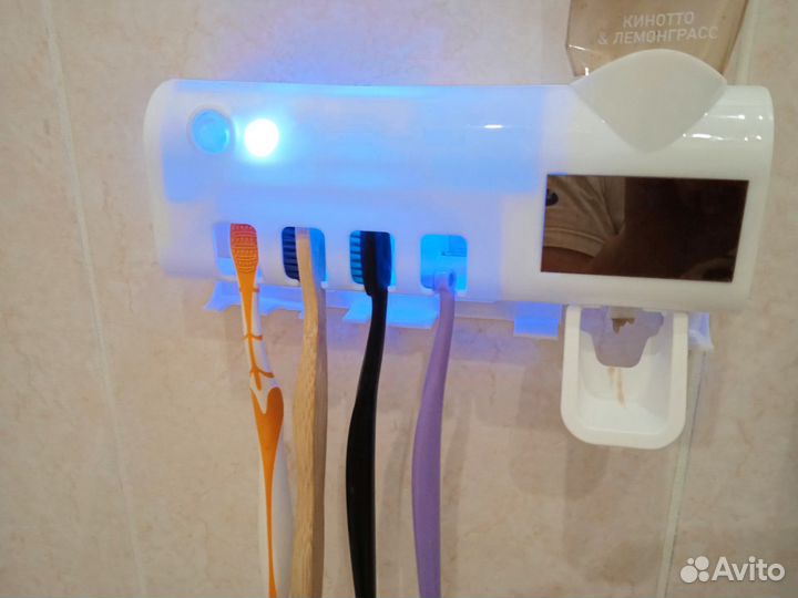Держатель для зубных щёток