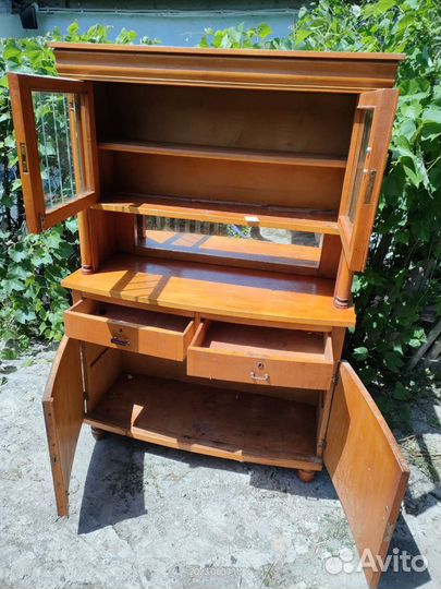 Старинный буфет