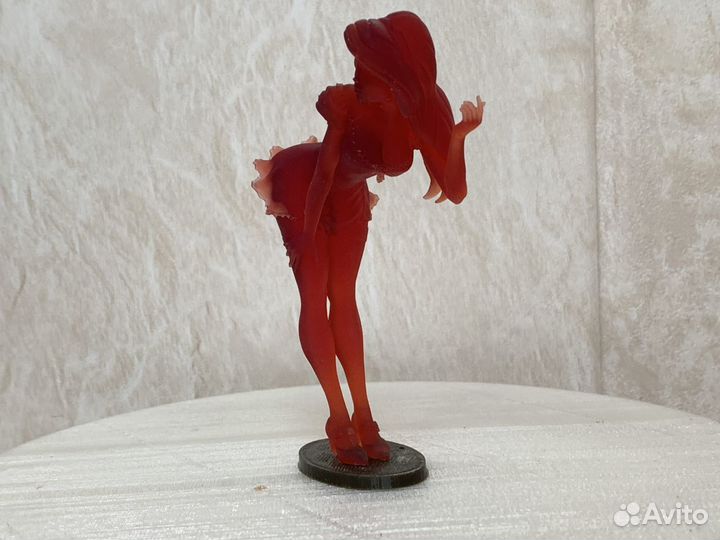 Фигурка Алисы