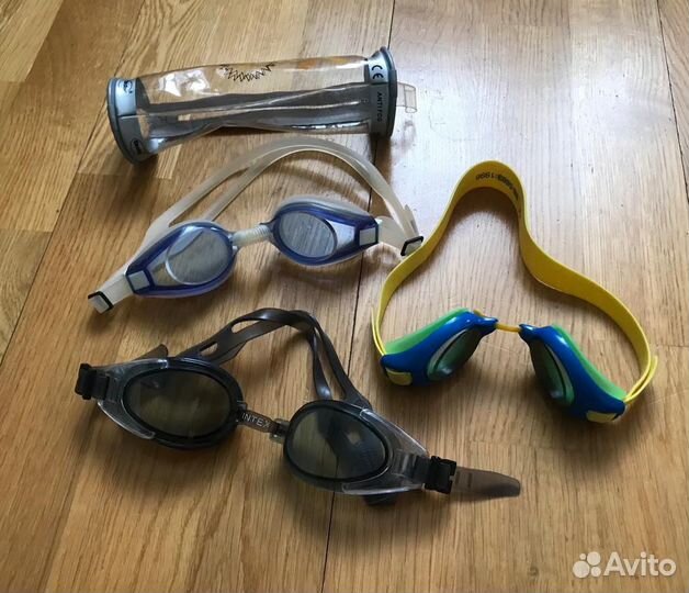 Очки и шапочки для плавания