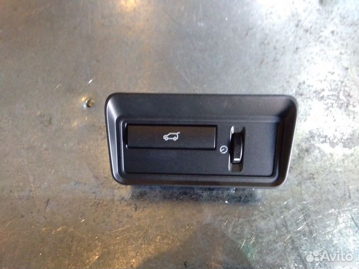 Кнопка открывания багажника Land Rover Range Rover