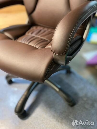 Компьютерное кресло