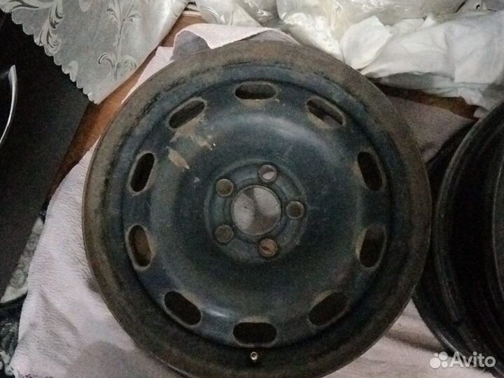 Штампованные Диски r15 на Volkswagen
