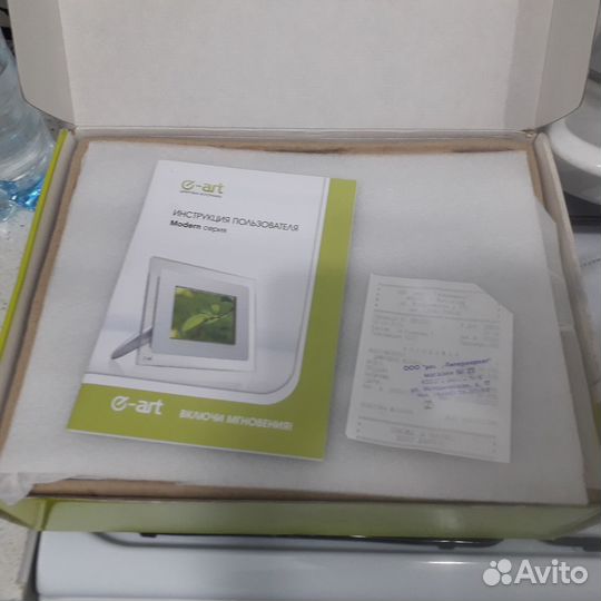 Фоторамка цифровая Q-art M0801W