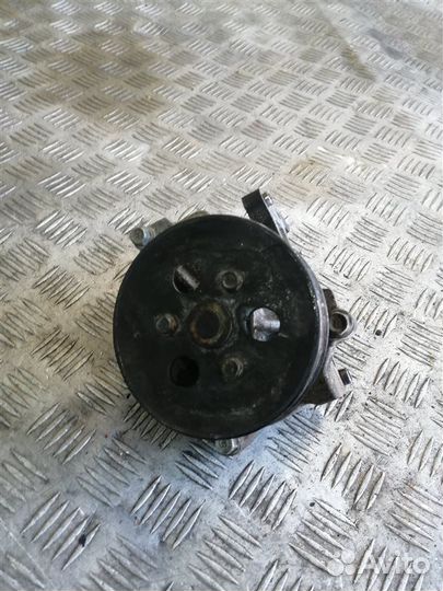 Помпа Hyundai Santa Fe CM D4HB 2011