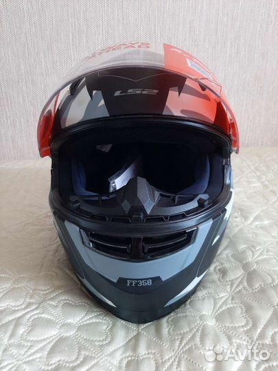 Мотоциклетный шлем, размер L (59-60), XL (61-62)