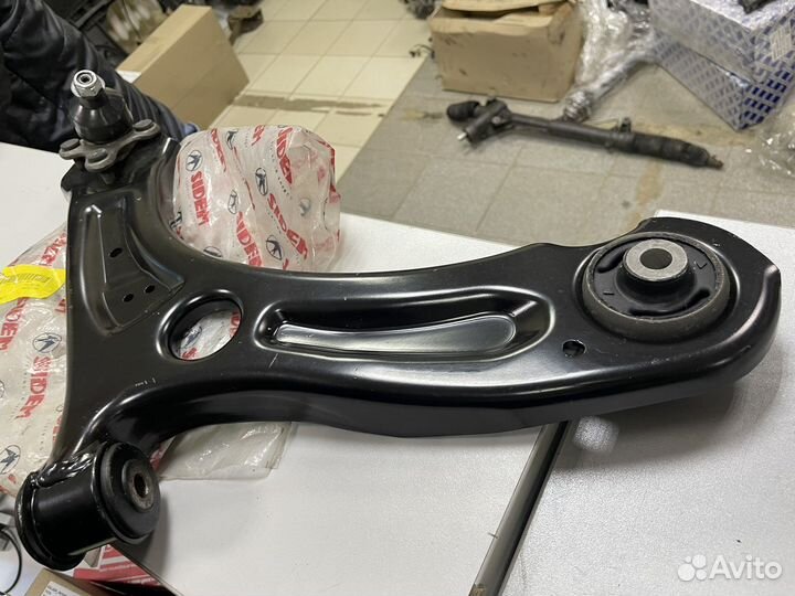 Рычаг передний правый volkswagen jetta 63979