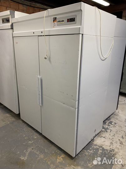 Холодильный шкаф б/у